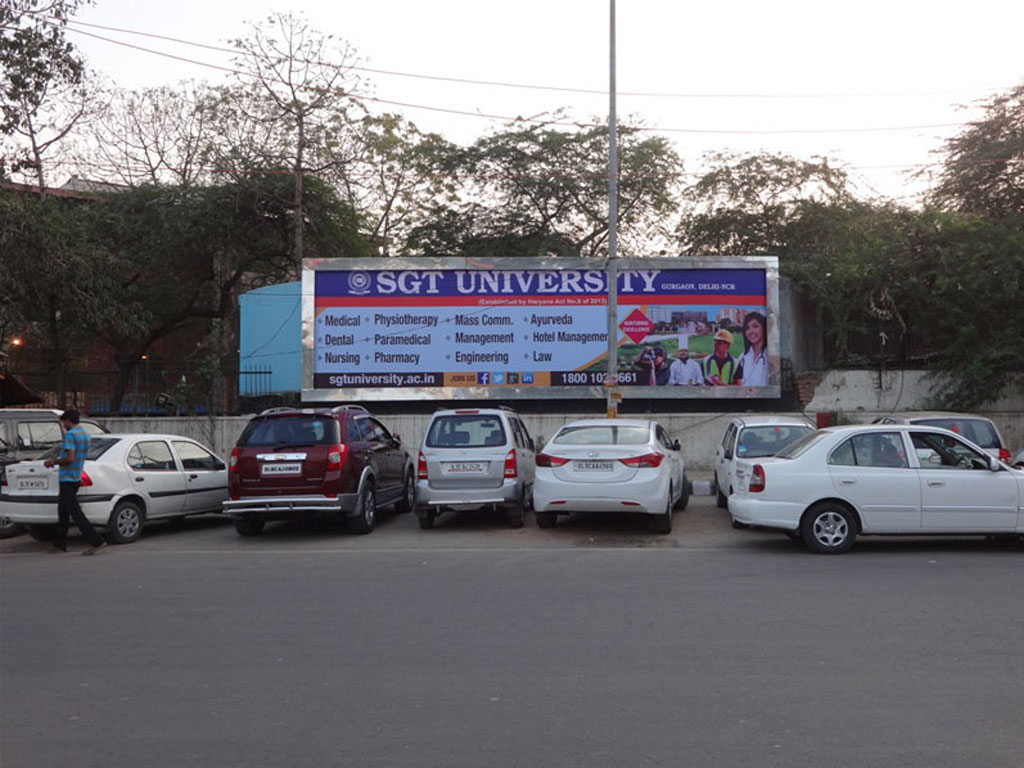 SGT University-outdoor-campaign